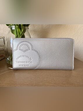 Tiffany & Co. Metallic Silver Return to Tiffany Heart Large Wallet